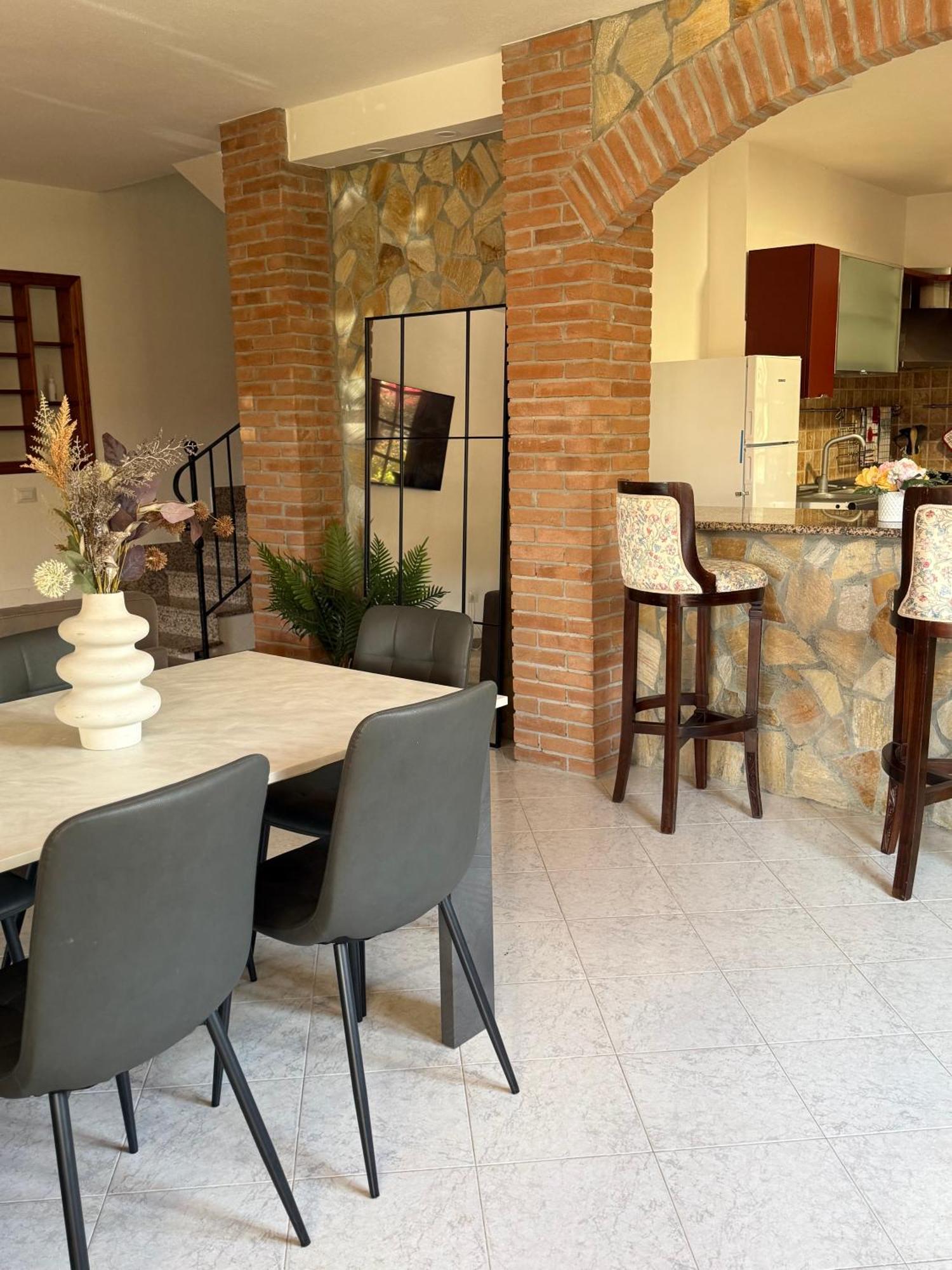 Lovely Home 5 Min Walk To The Beach, 3 Bedrooms Ample Outdoor Relax And Wifi Capitana Exterior photo